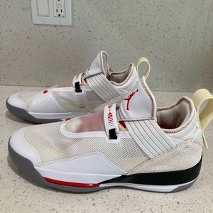 Air Jordan 33 (Size 15)